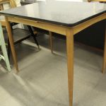 892 8243 TABLE